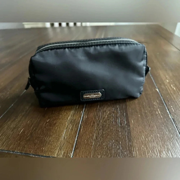 Salvatore Ferragamo Parfums cosmetics pouch - Picture 9 of 14